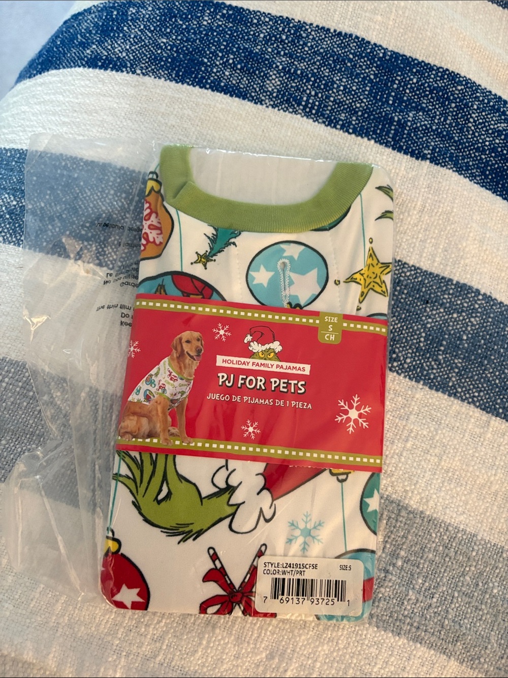 NWT Grinch Pet Pajamas Holiday Pajama Set in White and Green with Festive Print